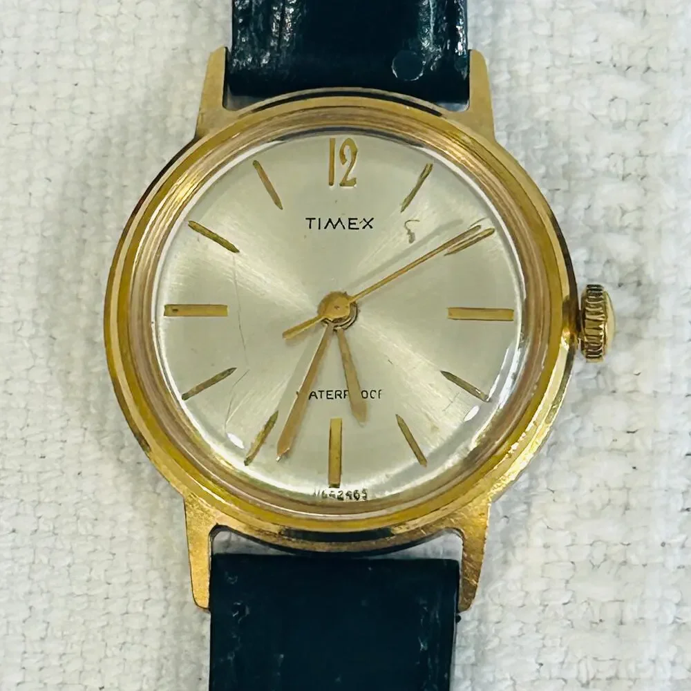 Timex Sprite Mechanical Watch 1965 Womens Goldtone Champagne Dial Runs Great